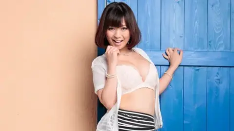 PACOPACOMAMA-120618_394 Pacopacomama-120618_394 – All About Onoe Wakaba
